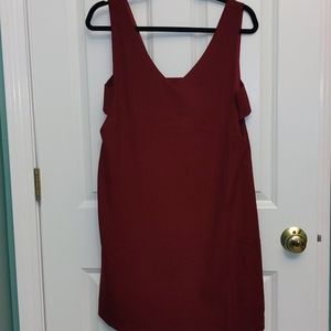 Maroon shift‎ dress